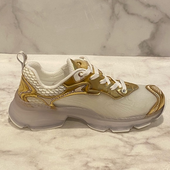 NIB Women’s Authentic Dior Vibe White & Metallic Gold Mesh and Leather Sneakers - Picture 6 of 15